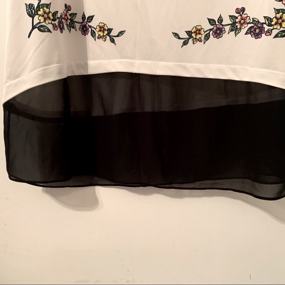 “Diamond” Blouse with black cut mesh bottom - Picture 8 of 13